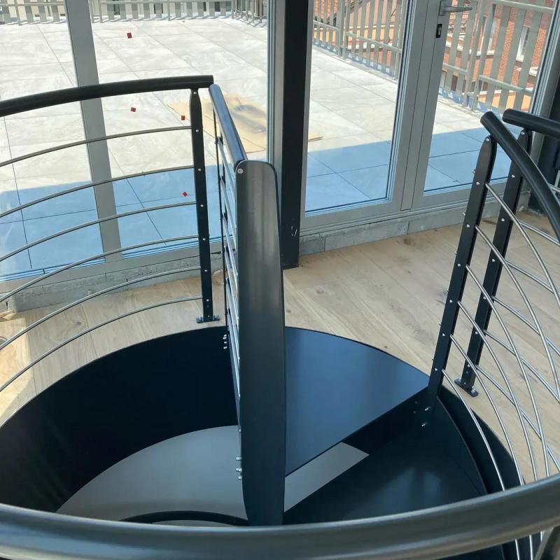 Schody metalowe custom.DB z po – Interior Design Open Space recenzja i cena